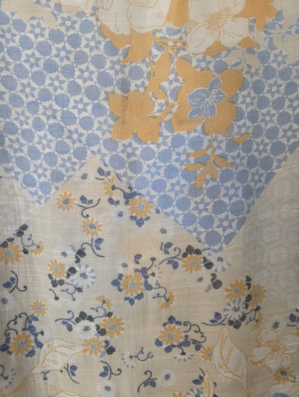 Zac & Rachel Patchwork Floral Tunic with Crochet V-Neck Sheer Blue/Cream Size 1X - Picture 4 of 8